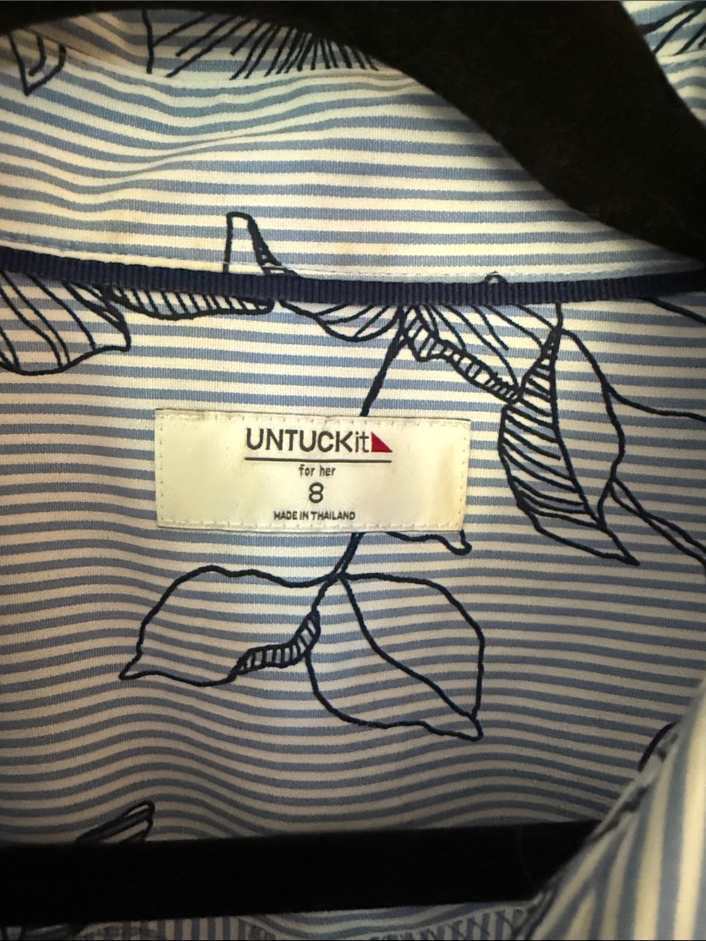 Untuck - Picture 2 of 2